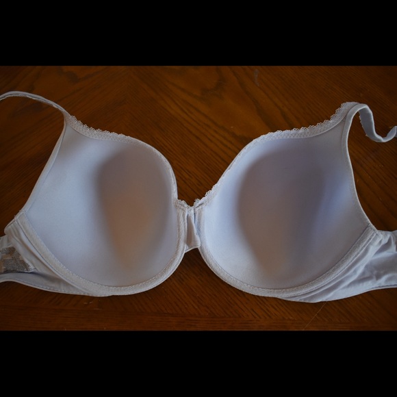 NWOT Victoria Secret Bra - Picture 3 of 4